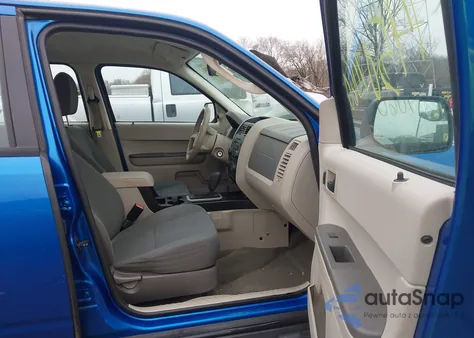 2012 Ford Escape Xls z USA, uszkodzony, nr VIN 1FMCU0C79CKB64765